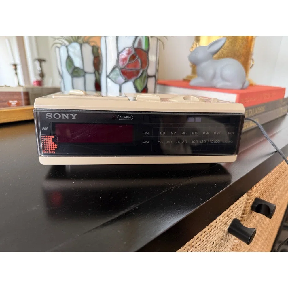 Vintage Sony Dream Machine Alarm Clock Radio ICF-C50W Works FM/AM LED‎